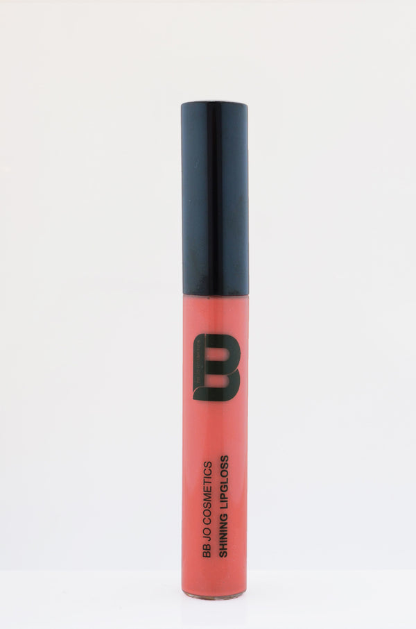 bb-jo-cosmetics-lips-shining-lipgloss-01-side